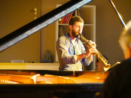 Trompettiste des Apôtres de la Paix au Clos Saint-Joseph